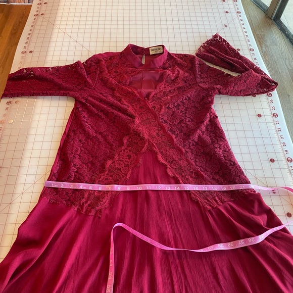 Urban Outfitters Kids the Sky Medium NWT red lace belle sleeve boho flowy dress - Picture 3 of 16